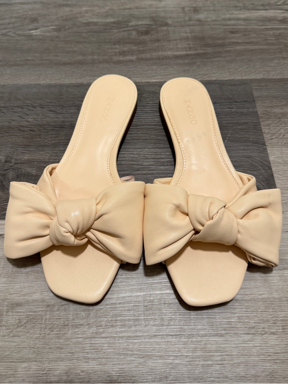 Mango pale yellow bow flats